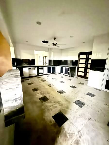 Rumah Banglo untuk Dijual di Leisure Farm (Gelang Patah) - Jessica Boey - Kitchen - PropertyGuru.com.my