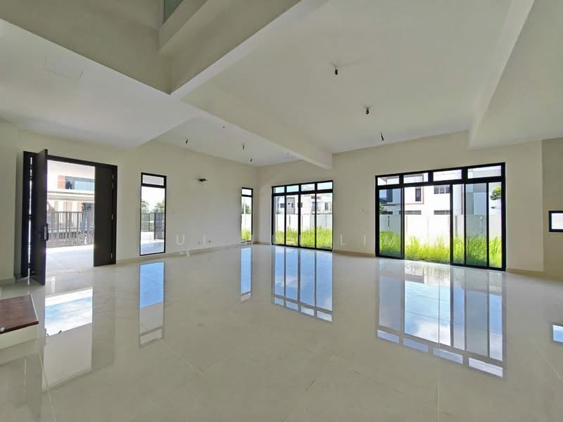 Semi-Detached House for Sale in Taman Sutera Utama (Skudai) - Hui Hui Lim - Living Room - PropertyGuru.com.my