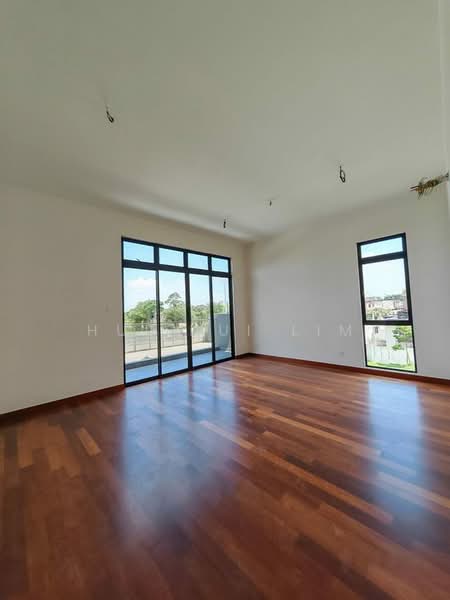 Semi-Detached House for Sale in Taman Sutera Utama (Skudai) - Hui Hui Lim - Living Room - PropertyGuru.com.my