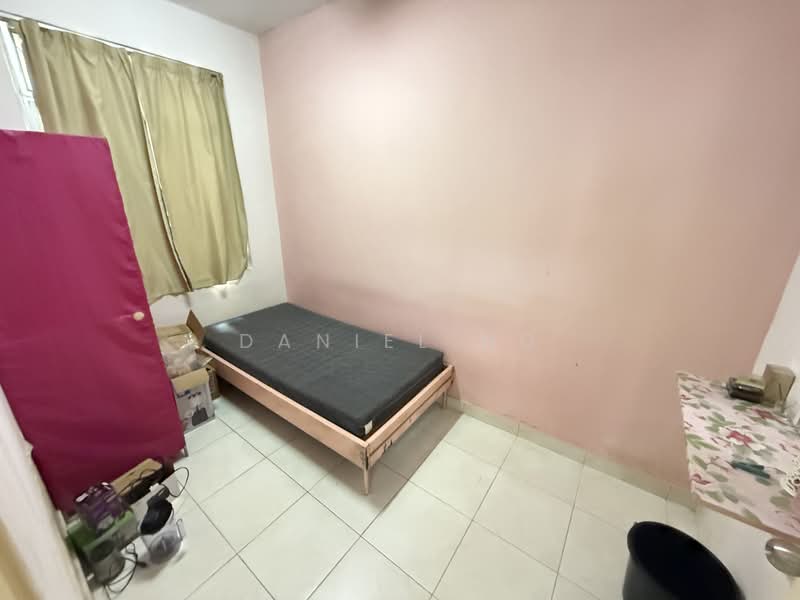 Apartment for Sale at Taman Setia Balakong - Daniel Ng - Bedroom - PropertyGuru.com.my