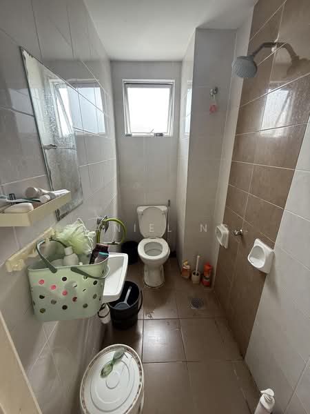 Apartment for Sale at Taman Setia Balakong - Daniel Ng - Bathroom - PropertyGuru.com.my