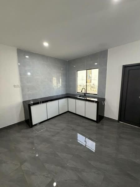 1-storey Terraced House for Sale in Skudai (Johor) - Chris Liew - Kitchen - PropertyGuru.com.my