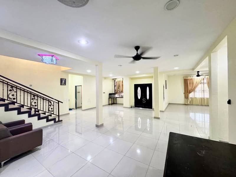 Bungalow for Sale in Desa Pinggiran Putra (Dengkil) - Ahmad Muslim - PropertyGuru.com.my