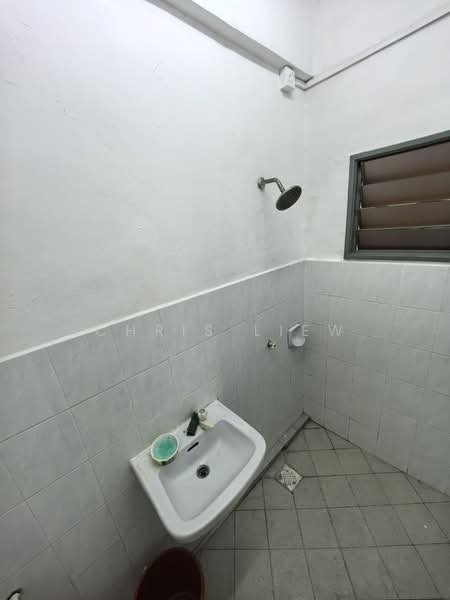 Flat for Sale at Skudai Baru - Chris Liew - Bathroom - PropertyGuru.com.my