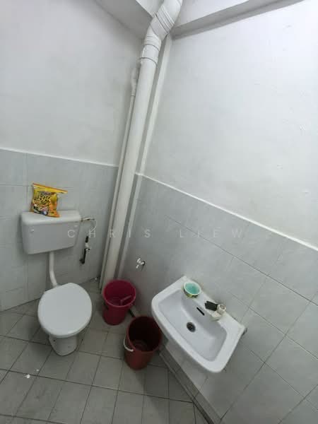 Flat for Sale at Skudai Baru - Chris Liew - Bathroom - PropertyGuru.com.my