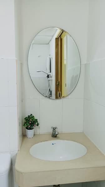Condominium for Sale at Warisan City View - Robert See - Bathroom - PropertyGuru.com.my