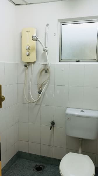 Condominium for Sale at Warisan City View - Robert See - Bathroom - PropertyGuru.com.my