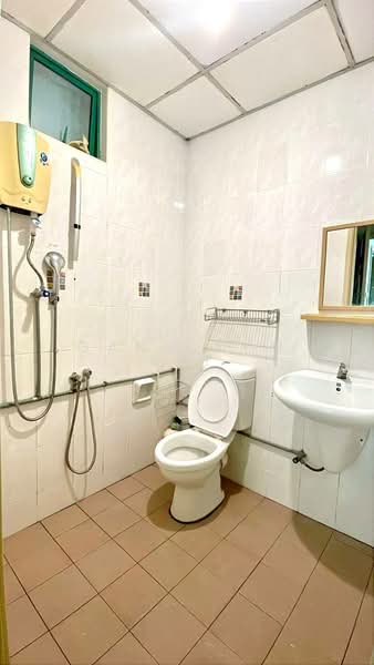 Condominium for Rent at Tanjung Park Condominium - Gan Chun Kai - Bathroom - PropertyGuru.com.my