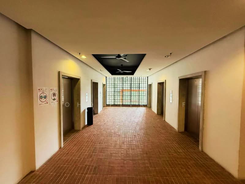 Office for Rent in Petaling Jaya (Selangor) - Mohd Fitri MF - Corridor - PropertyGuru.com.my