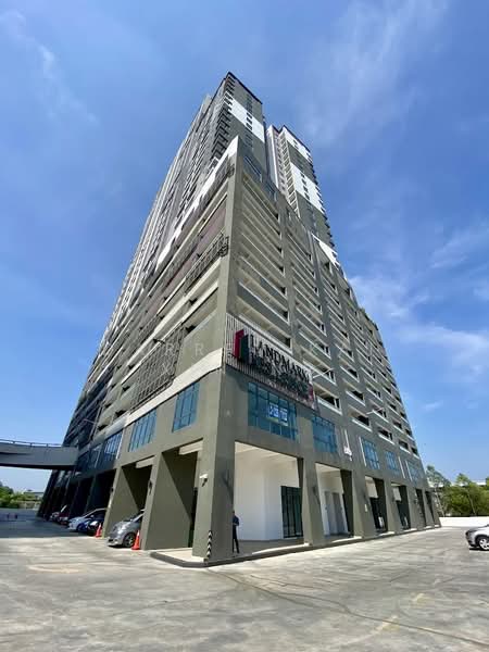 Servis Apartment untuk Dijual di Service Residence @ Landmark Residence 1 - Darren Kai Xin Ng - Exterior - PropertyGuru.com.my