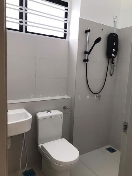 Rumah Teres 2 Tingkat untuk Disewa di Taman Mount Austin (Tebrau) - Grace Lau - Bathroom - PropertyGuru.com.my