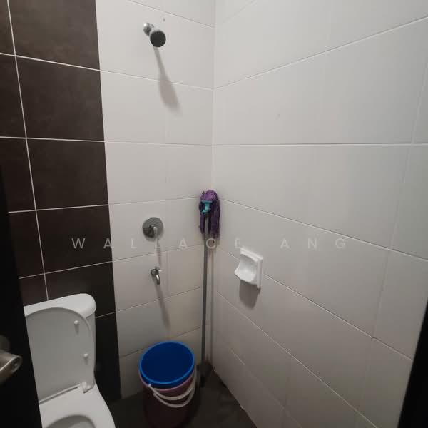 Semi-Detached House for Sale in Taman Impian Emas (Skudai) - Wallace Ang - Bathroom - PropertyGuru.com.my