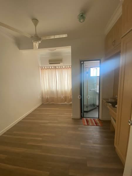 Kondominium untuk Dijual di Sri Bayu Condominium - KH Khoo - Bedroom - PropertyGuru.com.my