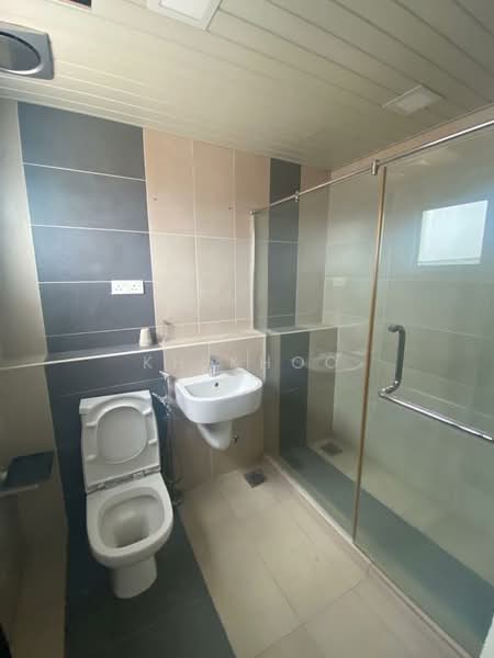 Kondominium untuk Dijual di Sri Bayu Condominium - KH Khoo - Bathroom - PropertyGuru.com.my