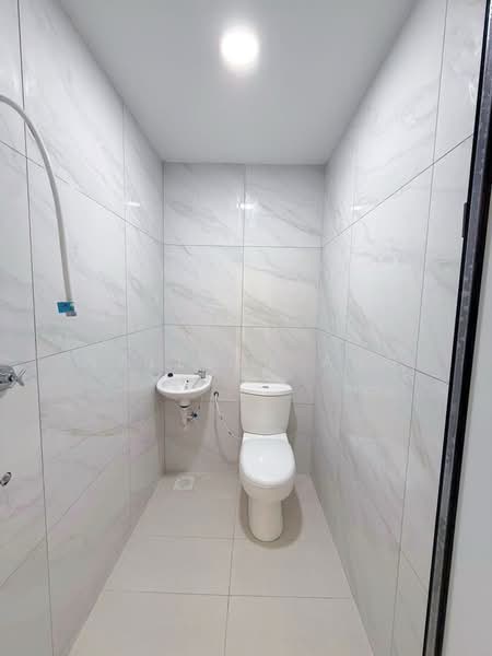1-storey Terraced House for Sale in Taman Johor Jaya (Johor Bahru) - Wallace Ang - Bathroom - PropertyGuru.com.my