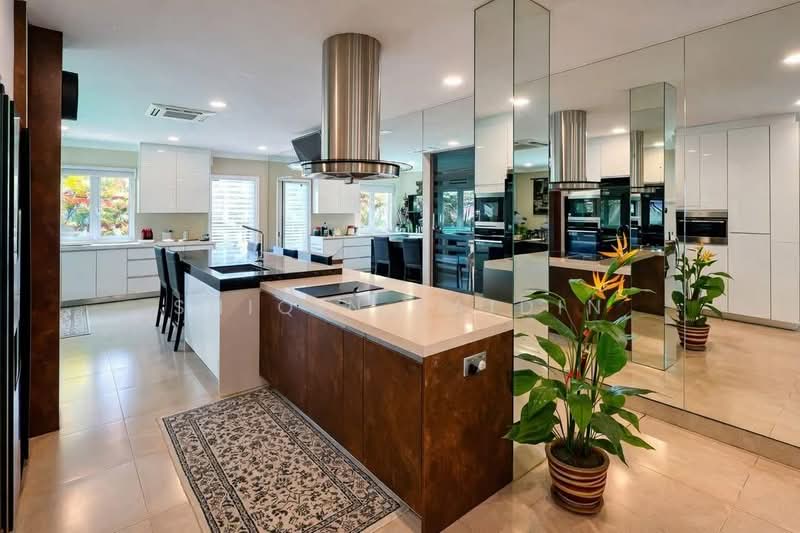 Rumah Banglo untuk Dijual di Seksyen 13 (Shah Alam) - Shiqin Saidin - Kitchen - PropertyGuru.com.my