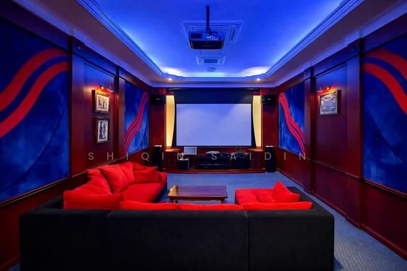 Rumah Banglo untuk Dijual di Seksyen 13 (Shah Alam) - Shiqin Saidin - Living Room - PropertyGuru.com.my