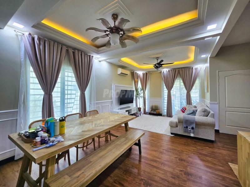 Cluster House for Sale in Alam Suria (Puncak Alam) - Shiqin Saidin - Living Room - PropertyGuru.com.my
