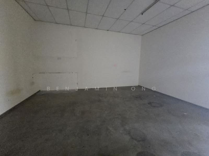 Kedai untuk Disewa di Taman Bestari Indah (Ulu Tiram) - Benjamin Ong - Interior - PropertyGuru.com.my