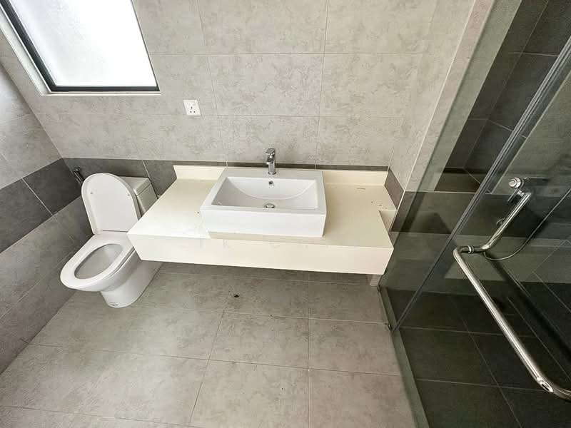 Semi-Detached House for Sale in Sungai Buloh (Selangor) - TK Chin - Bathroom - PropertyGuru.com.my