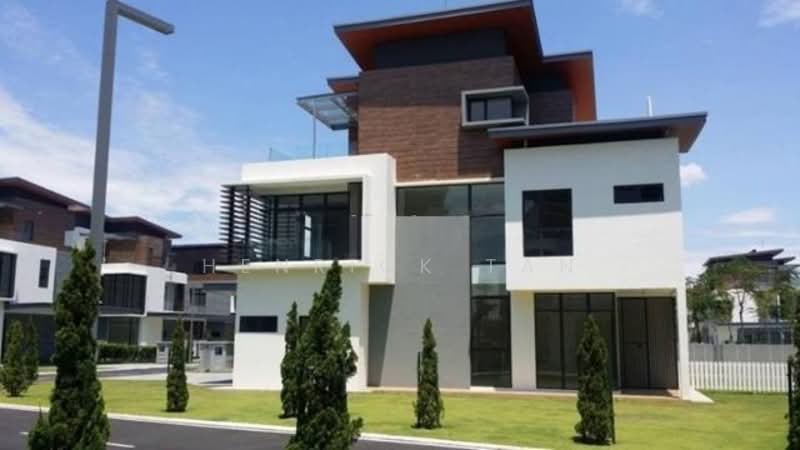 Bungalow for Sale in Kota Kemuning (Shah Alam) - Henrick Tan - Exterior - PropertyGuru.com.my