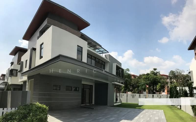 Bungalow for Sale in Kota Kemuning (Shah Alam) - Henrick Tan - Exterior - PropertyGuru.com.my