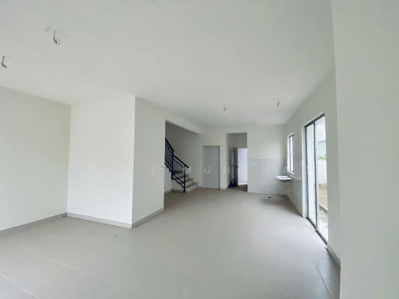 Semi-Detached House for Sale in Shah Alam (Selangor) - WATIE MUHAMAD - Living Room - PropertyGuru.com.my