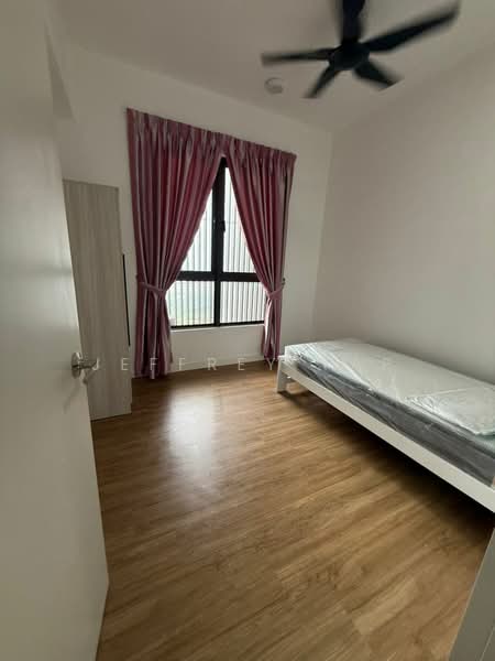 Service Residence for Sale at The Pulse Residence - Jeffrey Yap - Bedroom - PropertyGuru.com.my