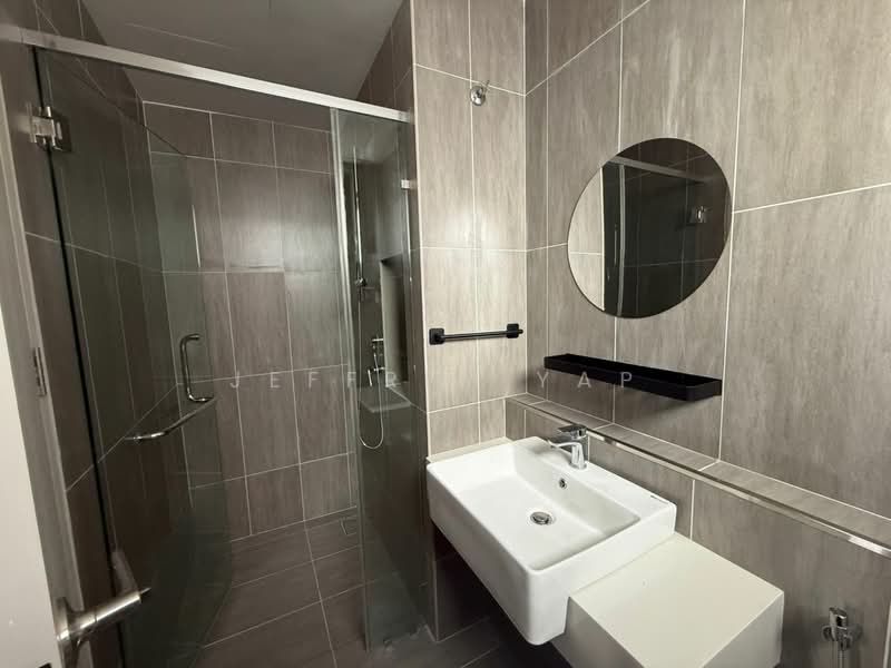 Service Residence for Sale at The Pulse Residence - Jeffrey Yap - Bathroom - PropertyGuru.com.my