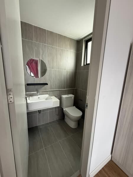 Service Residence for Sale at The Pulse Residence - Jeffrey Yap - Bathroom - PropertyGuru.com.my