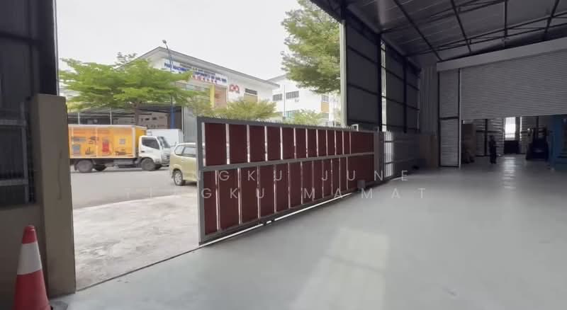 Commercial Semi-D for Sale in Gombak (Selangor) - Tengku June Tengku Mamat - Exterior - PropertyGuru.com.my