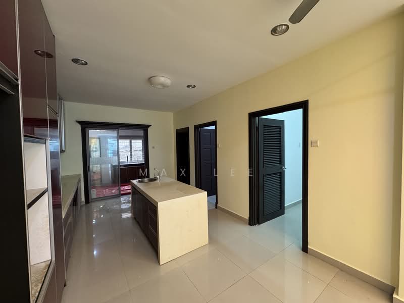 Rumah Teres 2.5 Tingkat untuk Dijual di Taman Bukit Serdang (Seri Kembangan) - Max Lee - Kitchen - PropertyGuru.com.my