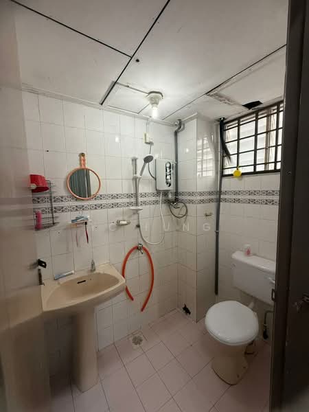 Pangsapuri untuk Disewa di Daya View - YC Fung - Bathroom - PropertyGuru.com.my