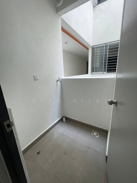 Servis Apartment untuk Dijual di Flora Residency - Izzah Alias - PropertyGuru.com.my