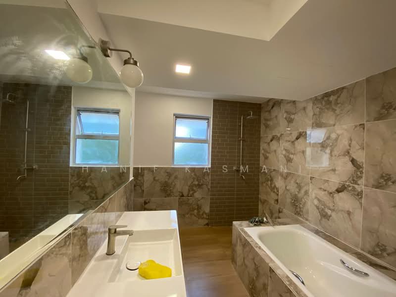 Condominium for Rent at Seri Maya Condominium - Hanif Kasmani - Bathroom - PropertyGuru.com.my