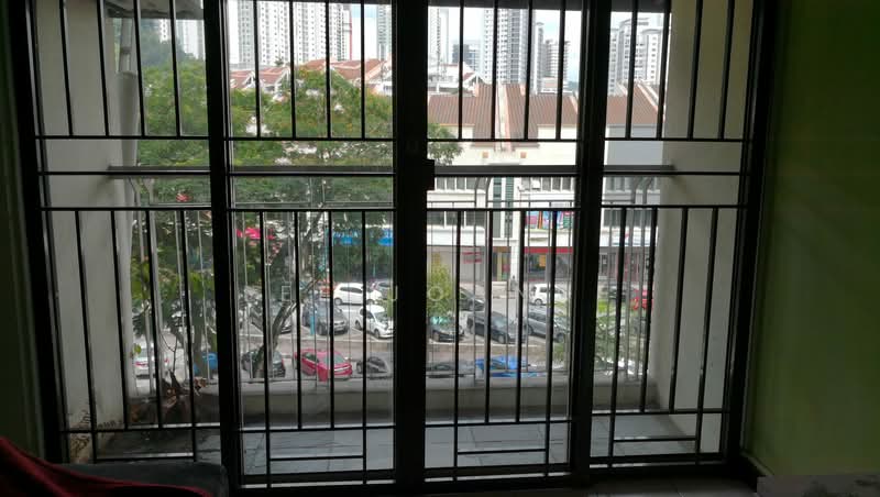 Servis Apartment untuk Dijual di Ritze Perdana 1 - Lee Joanne - Balcony - PropertyGuru.com.my