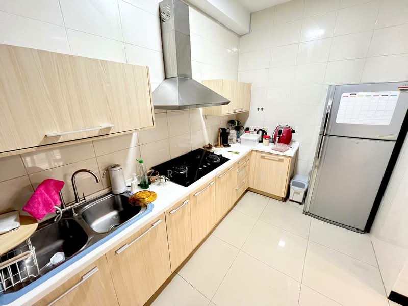 Pangsapuri untuk Dijual di Desa Idaman Residences - Fazri Omar - Kitchen - PropertyGuru.com.my