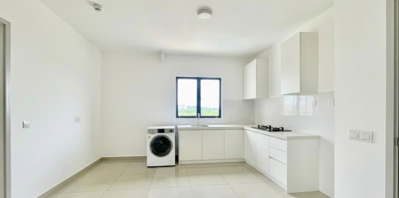 Service Residence for Sale at Huni @ Eco Ardence - Adi Zulkarnaen - Kitchen - PropertyGuru.com.my
