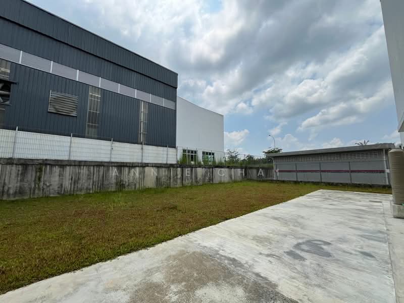 Kilang untuk Dijual di Taman Desa Cemerlang (Ulu Tiram) - Annie Chai - Exterior - PropertyGuru.com.my