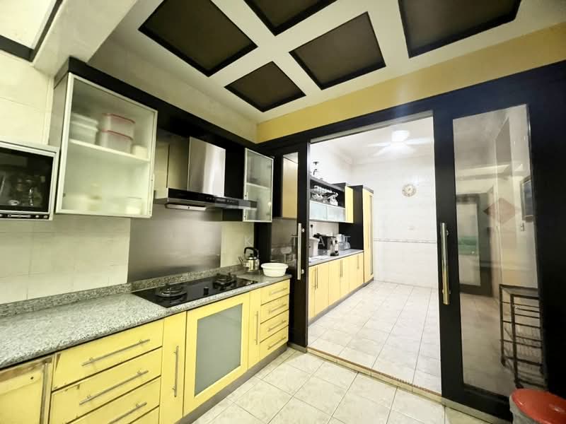 Semi-Detached House for Sale in Taman Molek (Johor Bahru) - Yik Tat - PropertyGuru.com.my