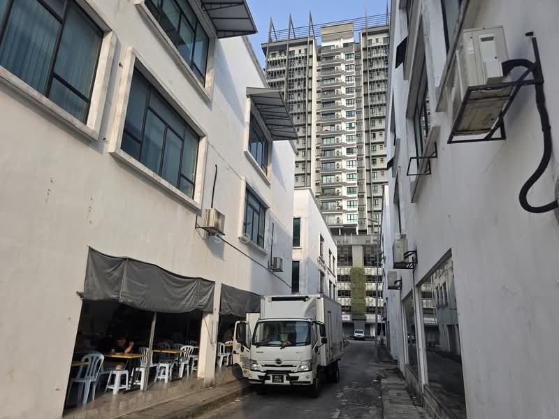 Shop / Office for Sale in Bandar Bukit Puchong (Puchong) - Nelson Chee - Exterior - PropertyGuru.com.my