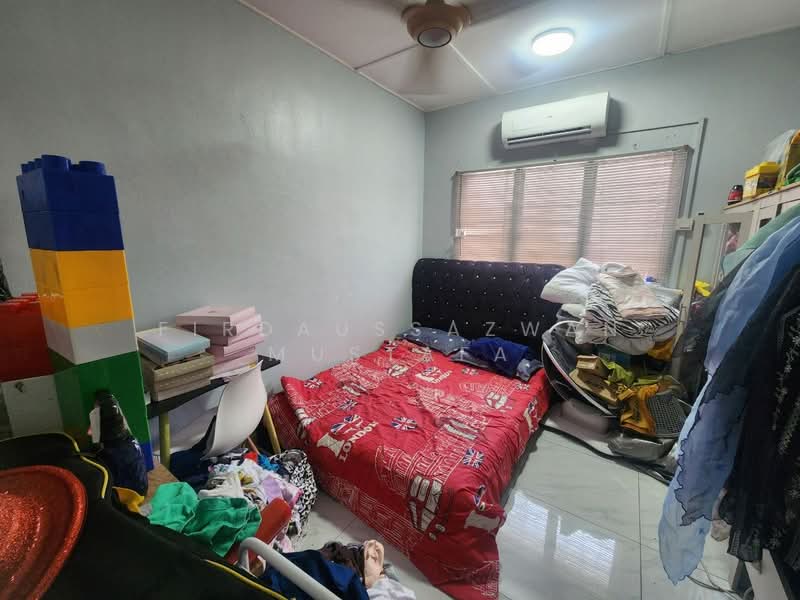 Rumah Teres untuk Dijual di Bandar Country Homes (Rawang) - Firdaussazwan Mustafa - Bedroom - PropertyGuru.com.my