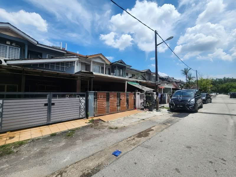 Rumah Teres untuk Dijual di Bandar Country Homes (Rawang) - Firdaussazwan Mustafa - Exterior - PropertyGuru.com.my