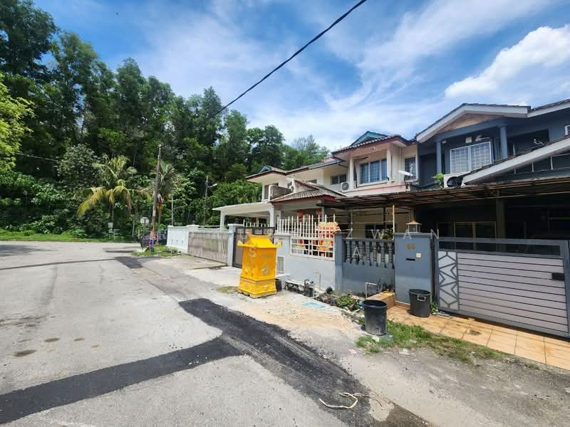 Rumah Teres untuk Dijual di Bandar Country Homes (Rawang) - Firdaussazwan Mustafa - Exterior - PropertyGuru.com.my