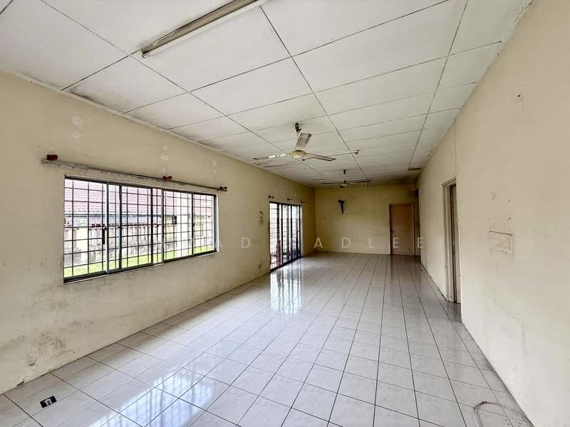 For Sale - Taman Pinggiran Putra