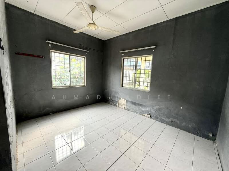 For Sale - Taman Pinggiran Putra