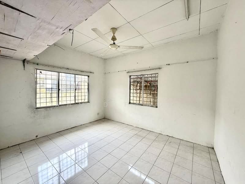 For Sale - Taman Pinggiran Putra