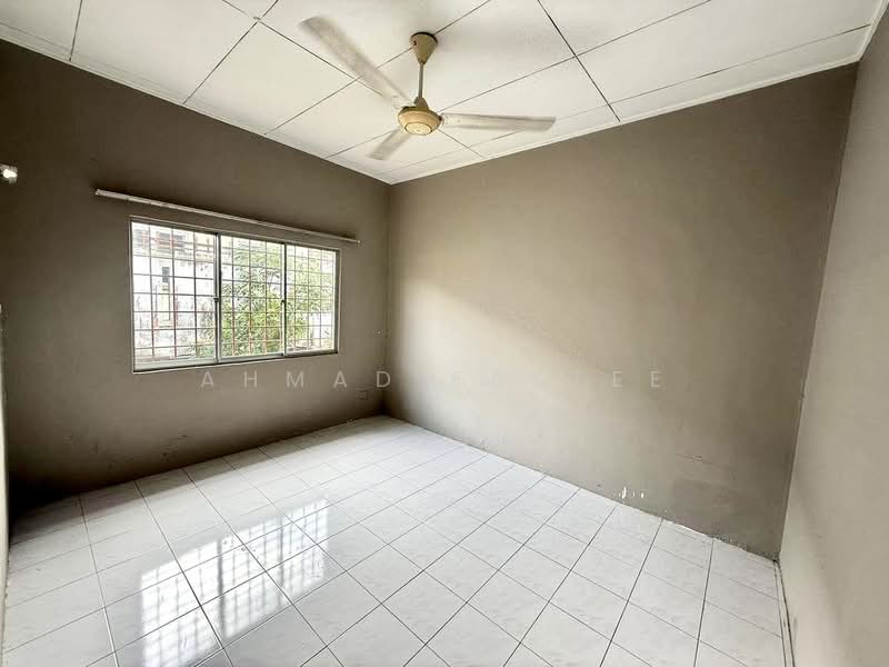 For Sale - Taman Pinggiran Putra