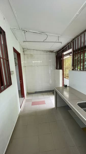 Rumah Teres 1 Tingkat untuk Dijual di Taman Bukit Maluri (Kepong) - Chun Yip - Kitchen - PropertyGuru.com.my