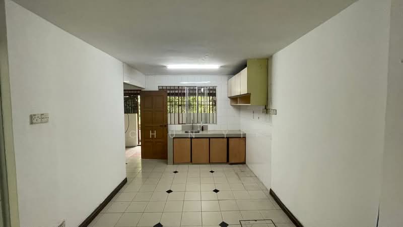 Rumah Teres 1 Tingkat untuk Dijual di Taman Bukit Maluri (Kepong) - Chun Yip - Kitchen - PropertyGuru.com.my